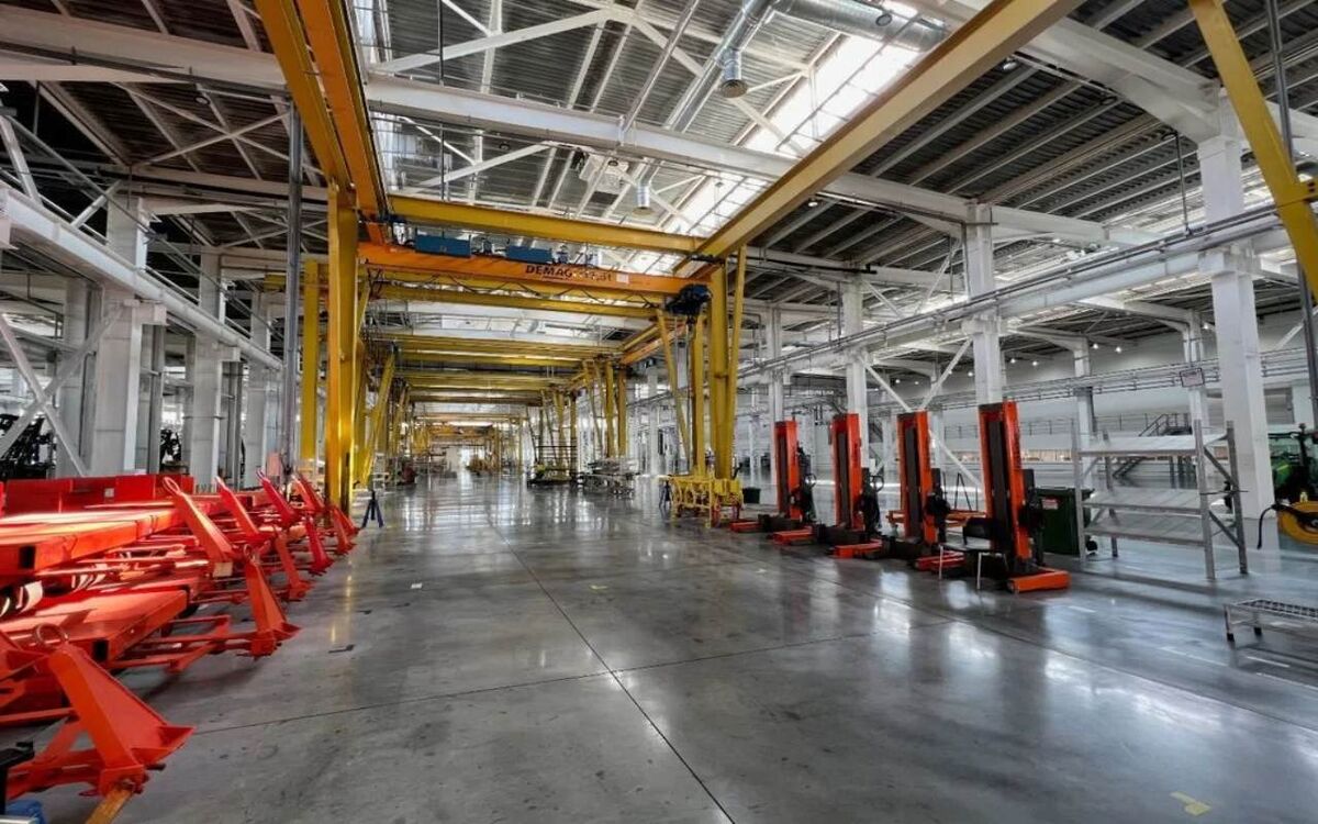    Воронежский Koblik Group снизил цену продажи бывшего завода John Deere в Оренбурге до 3 млрд рублей Фото из объявления на «Авито»