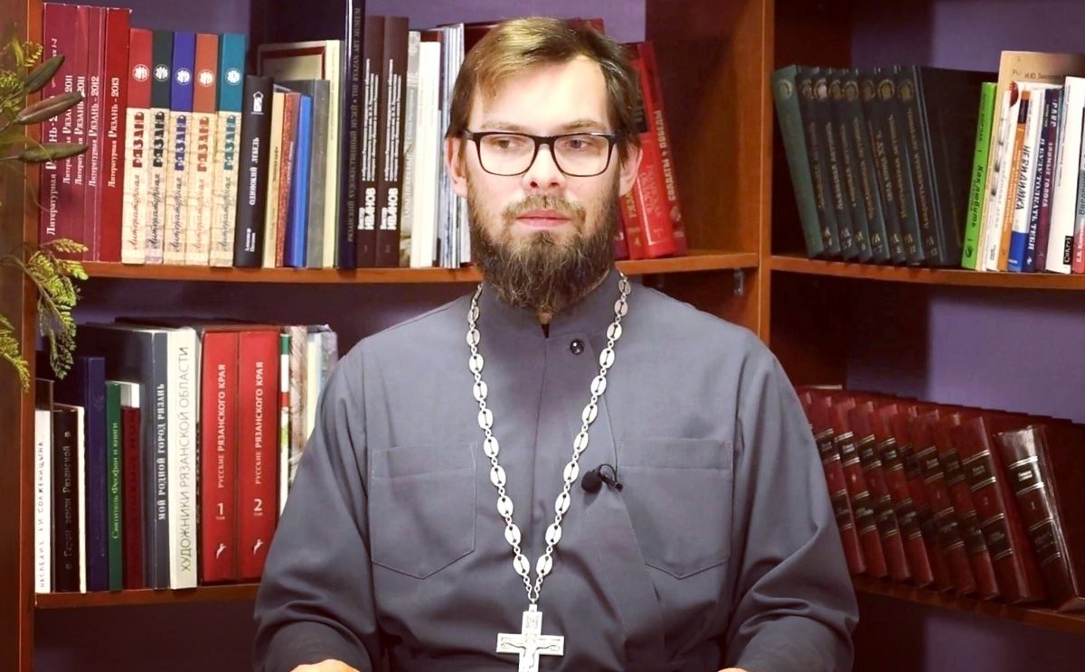  Павел Коньков — иерей, настоятель храма в честь иконы «Всецарица» (г. Рязань).