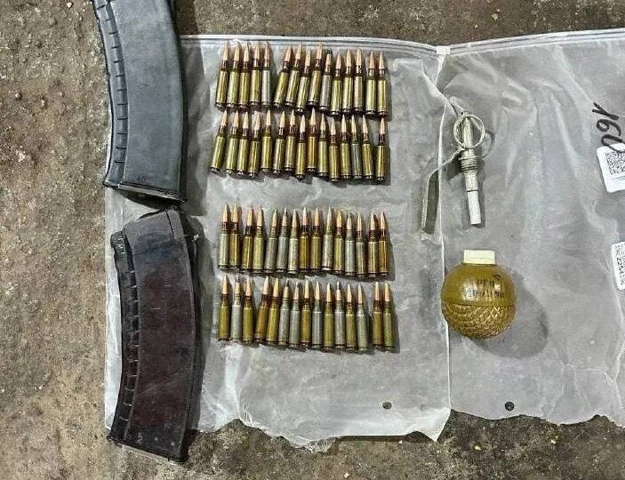 В гараже и машине 38-летнего жителя Белгородской области сотрудники ФСБ обнаружили целый склад боеприпасов
