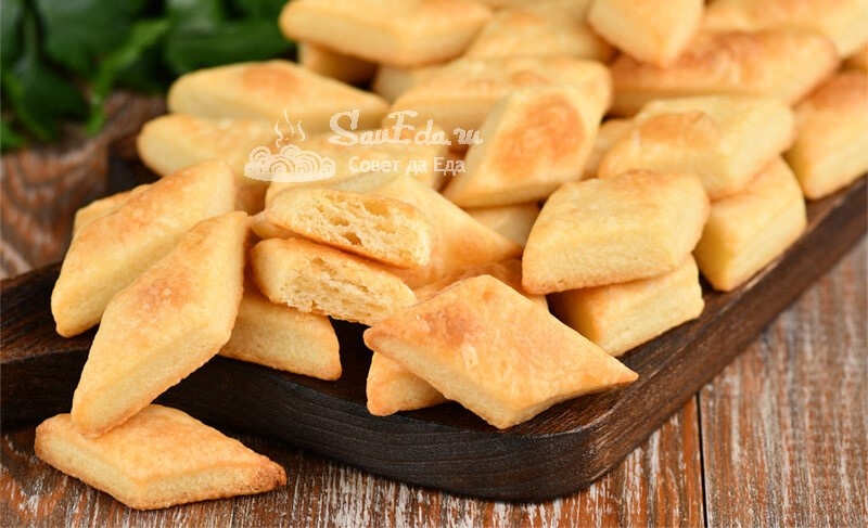 Всего 3 ингредиента и 7 минут в духовке: нежнейшее печенье без сахара