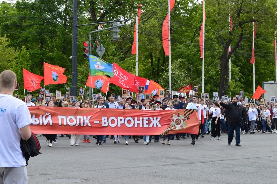    Иллюминация будет работать по графику уличного освещения: она включится вместе с фонарями с наступлением сумерек и будет гореть до полуночи Анастасия АСТАШОВА