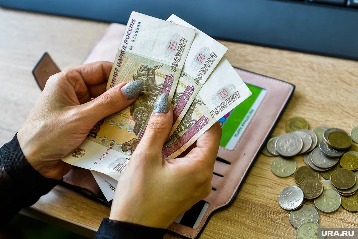     Россиян, работающих без официального оформления, ждет низкая пенсия