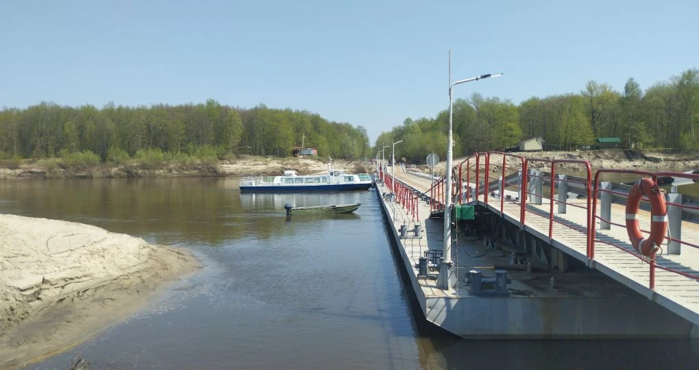 Наплавной мост на границе Нижегородской области и Чувашии начал свою работу