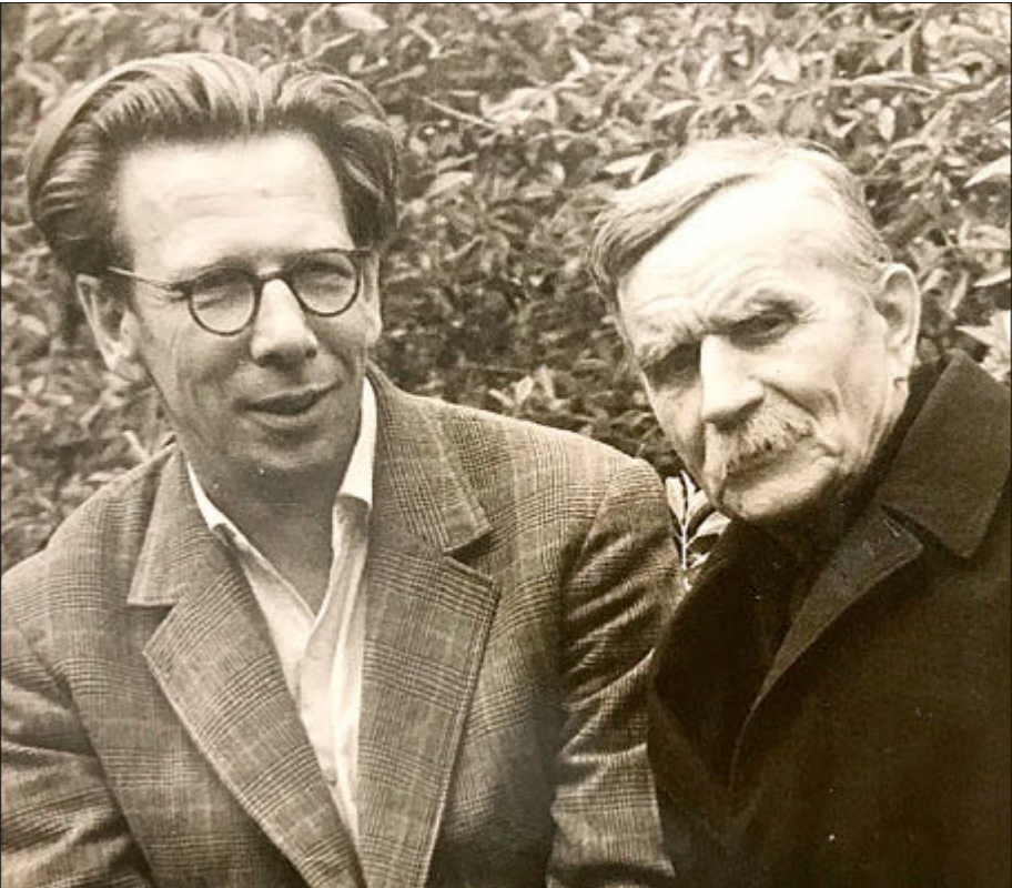 Д.И. Миловский (слева) со своим бывшим педагогом и старшим товарищем И.Н. Нефедовым