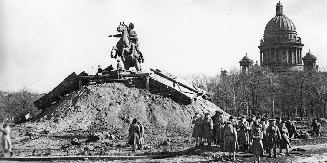 Каким был Ленинград в 1945 году? Снимки города в год Победы!