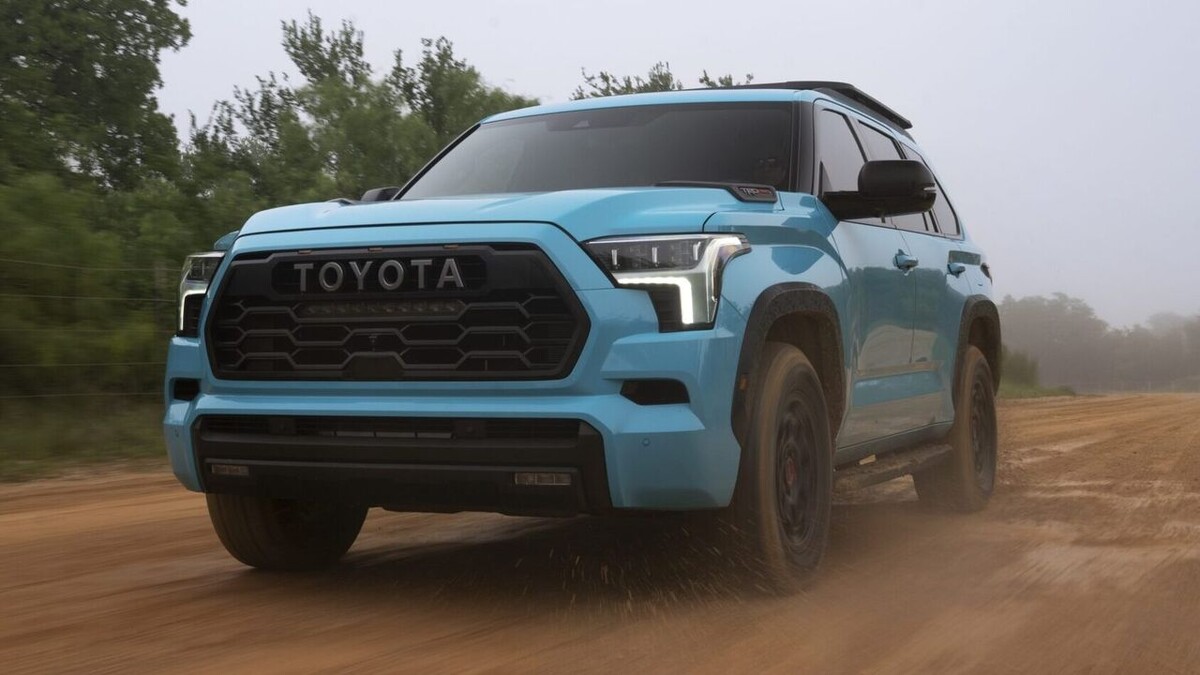    Toyota Sequoia. Фото Toyota