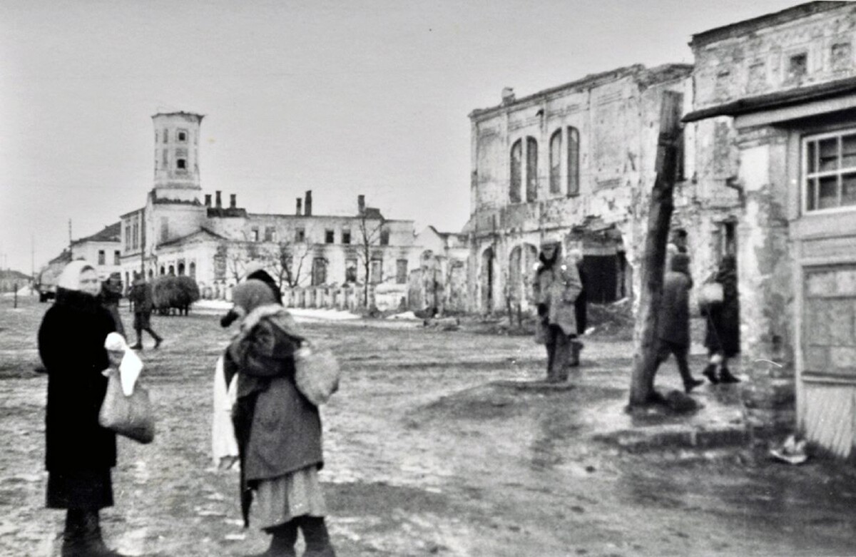 5 июля 1942 года после двухдневной бомбардировки фашистские войска оккупировали Острогожск  📷
