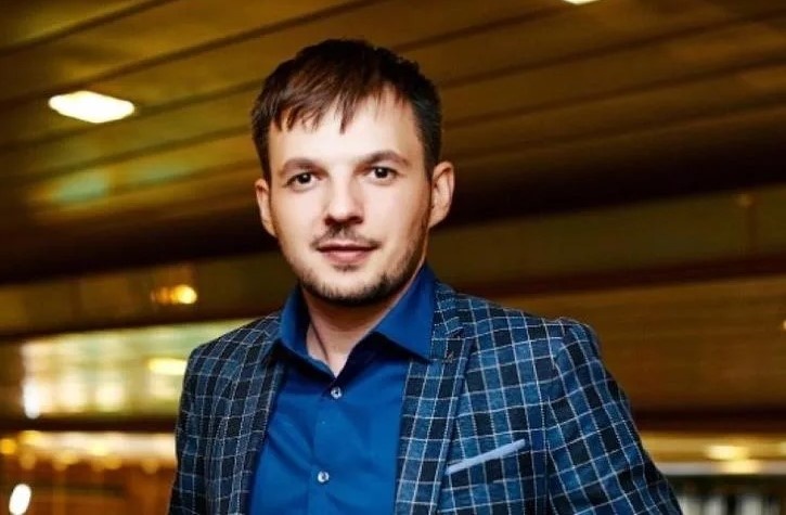 «На мой взгляд, тема уже заиграна. Долина не сходила вообще со страниц ни интернет-порталов, ни журналов. Может быть, ей даже понравилось такое внимание, не знаю. Это странно», — отметил Евгений Бабичев.