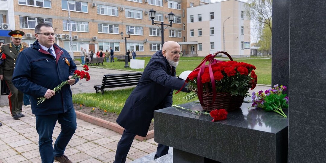 Шандалович почтил память медиков Великой Отечественной войны