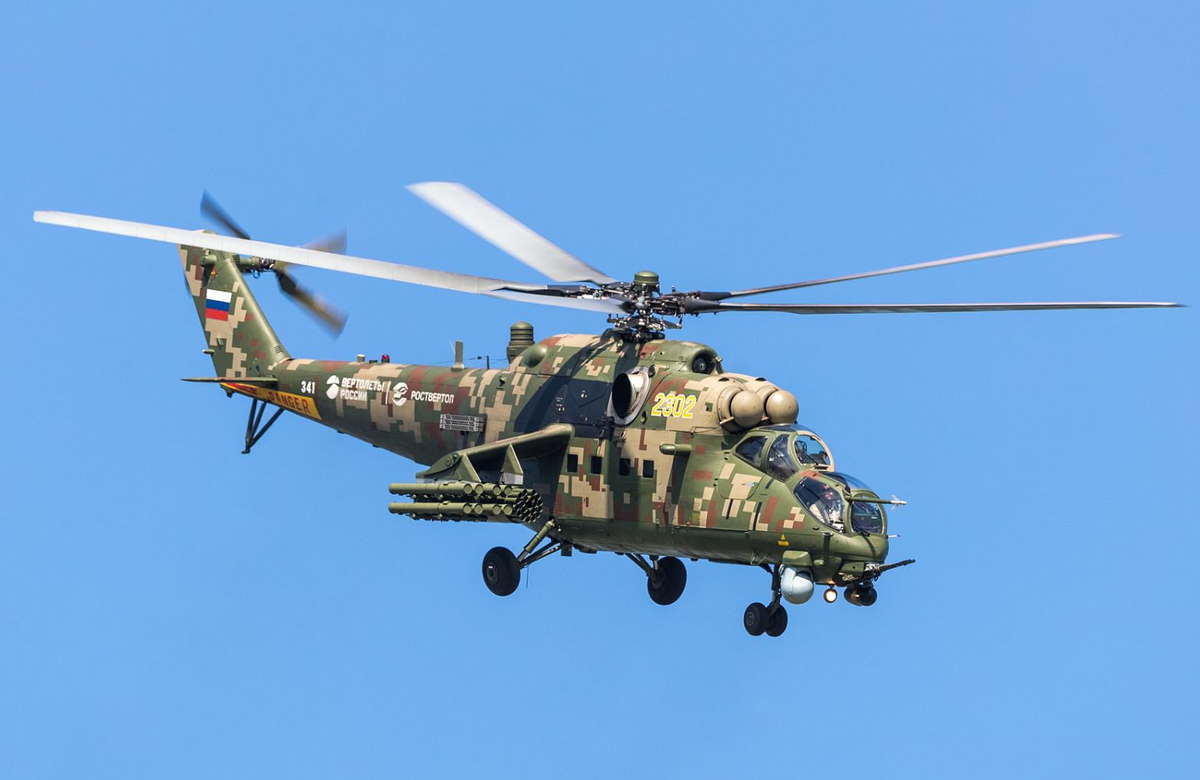 Российский военный вертолет в воздухе. Источник: rostec.ru