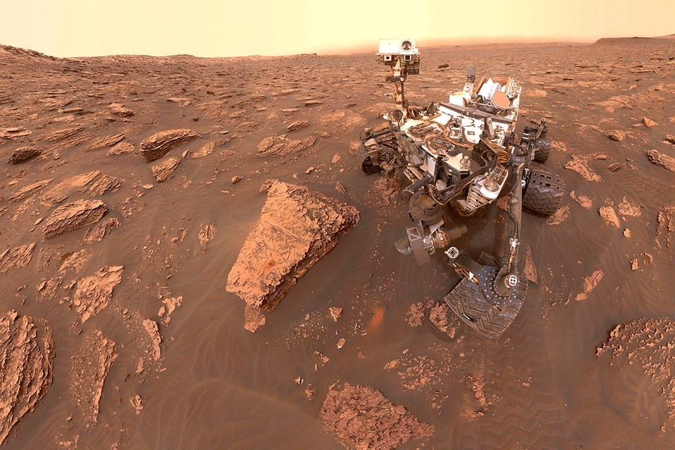    Марсоход Curiosity на поверхности Красной планеты. Фото: NASA/Global Look Press