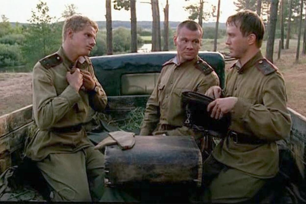    Кадр из к\ф "В августе 44-го…". 2001 г. / kino-teatr.ru