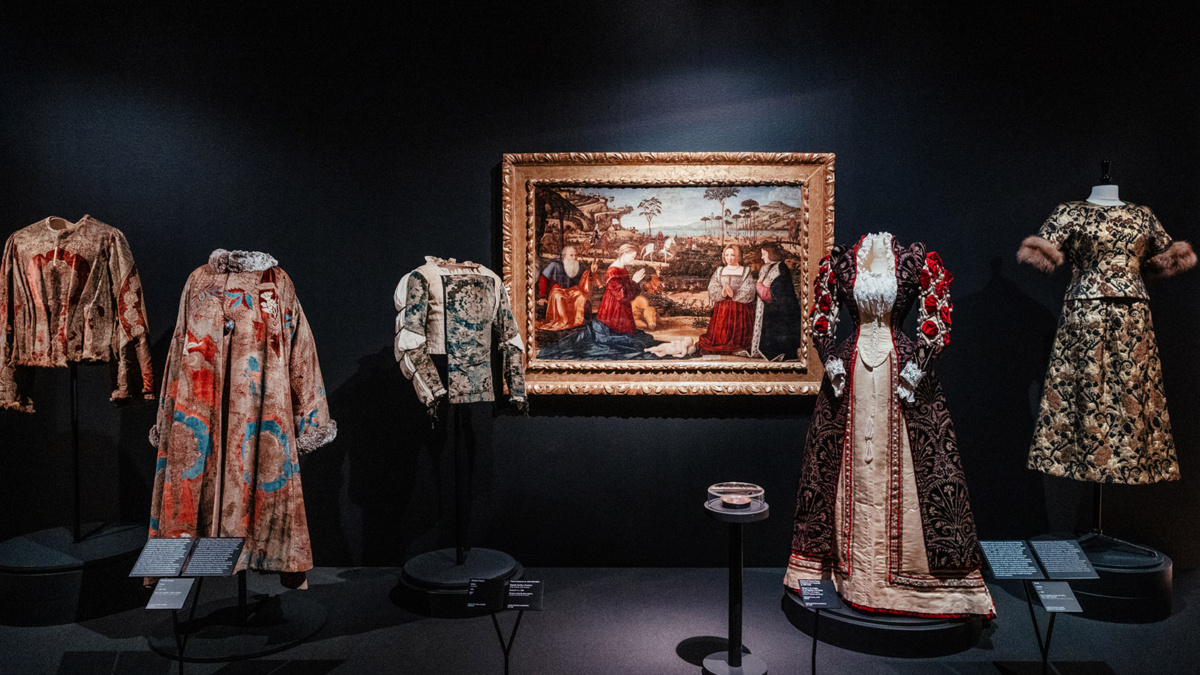 Фото с выставки Art & Fashion in the Gulbenkian Collection 