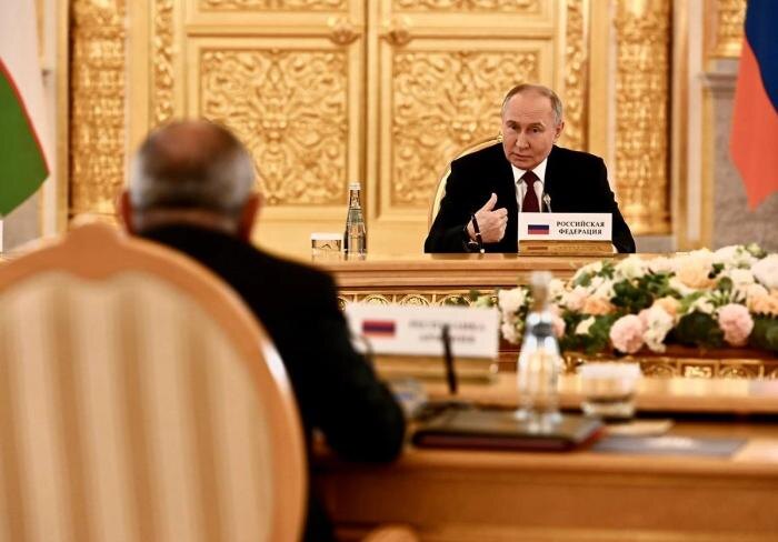 Владимир Путин. Обложка © Life.ru