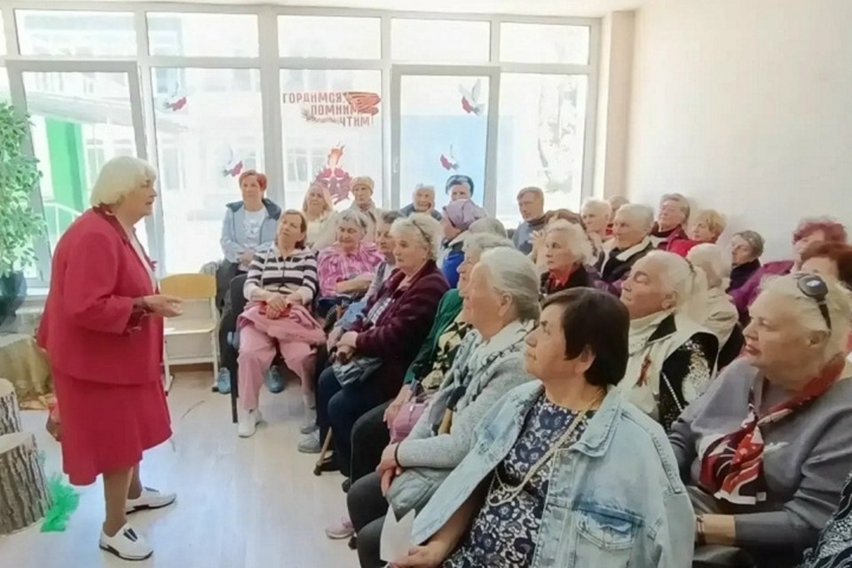    В социальных центрах города провели праздничные мероприятия ко Дню Победы. Фото: Администрация Мариуполя