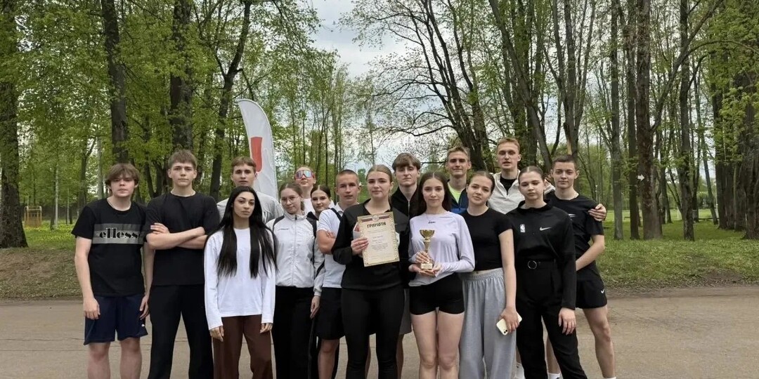 Команда филиала ПсковГУ в Великих Луках победила в легкоатлетической эстафете ко Дню Победы
