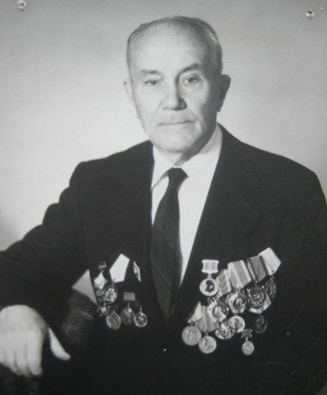 Награды и премии Дунина М.С.: орден «Знак Почёта» (1945), Медаль «За доблестный труд в Великой Отечественной войне 1941–1945 гг.», Сталинская премия (1947), два ордена Ленина (1952, 1961), Заслуженный деятель науки РСФСР (1965), орден «Кирилл и Мефодий» I степени (Болгария, 1969), орден Трудового Красного Знамени (15.06.1971), орден Дружбы народов (1986)
медали СССР, малая золотая медаль ВДНХ.
