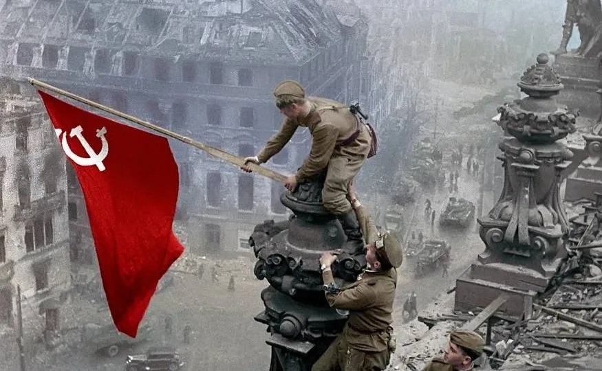 С Днём Великой Победы!