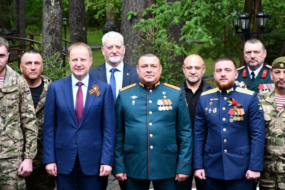    Концерт ко Дню Победы в алтайском госпитале для ветеранов войн. Источник: пресс-служба "Единой России"