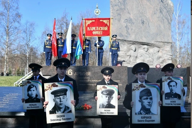 Артур Парфенчиков поздравил жителей Карелии с Днем Победы