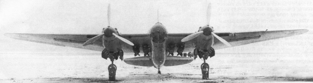 Ар-2 с четырьмя ФАБ-250 на внешних держателях