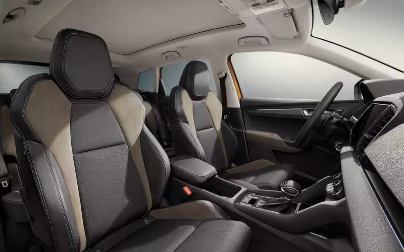 Интерьер Skoda Karoq📷
