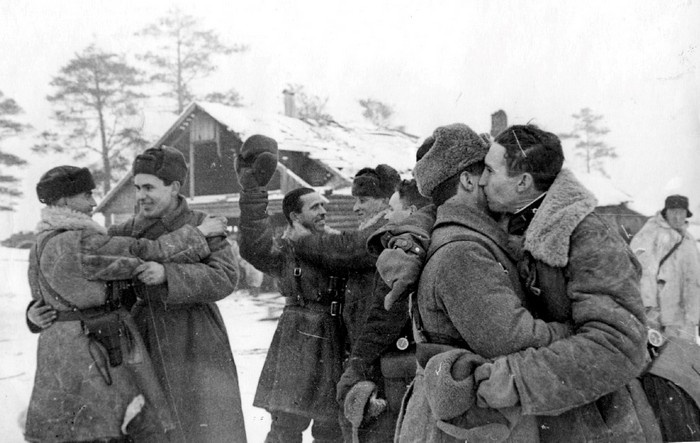 Прорыв блокады Ленинграда 1943 г. Встреча бойцов и командиров Волховского и Ленинградского фронтов