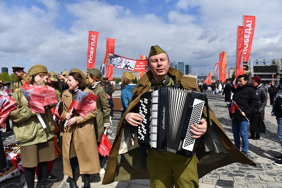    Парад Победы завершился в Москве Иван МАКЕЕВ