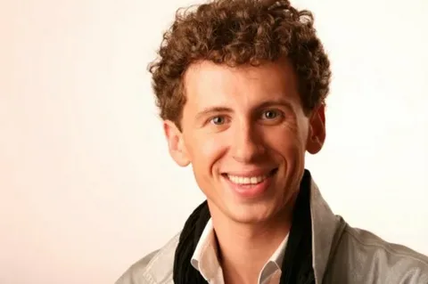 Дмитрий Аверин