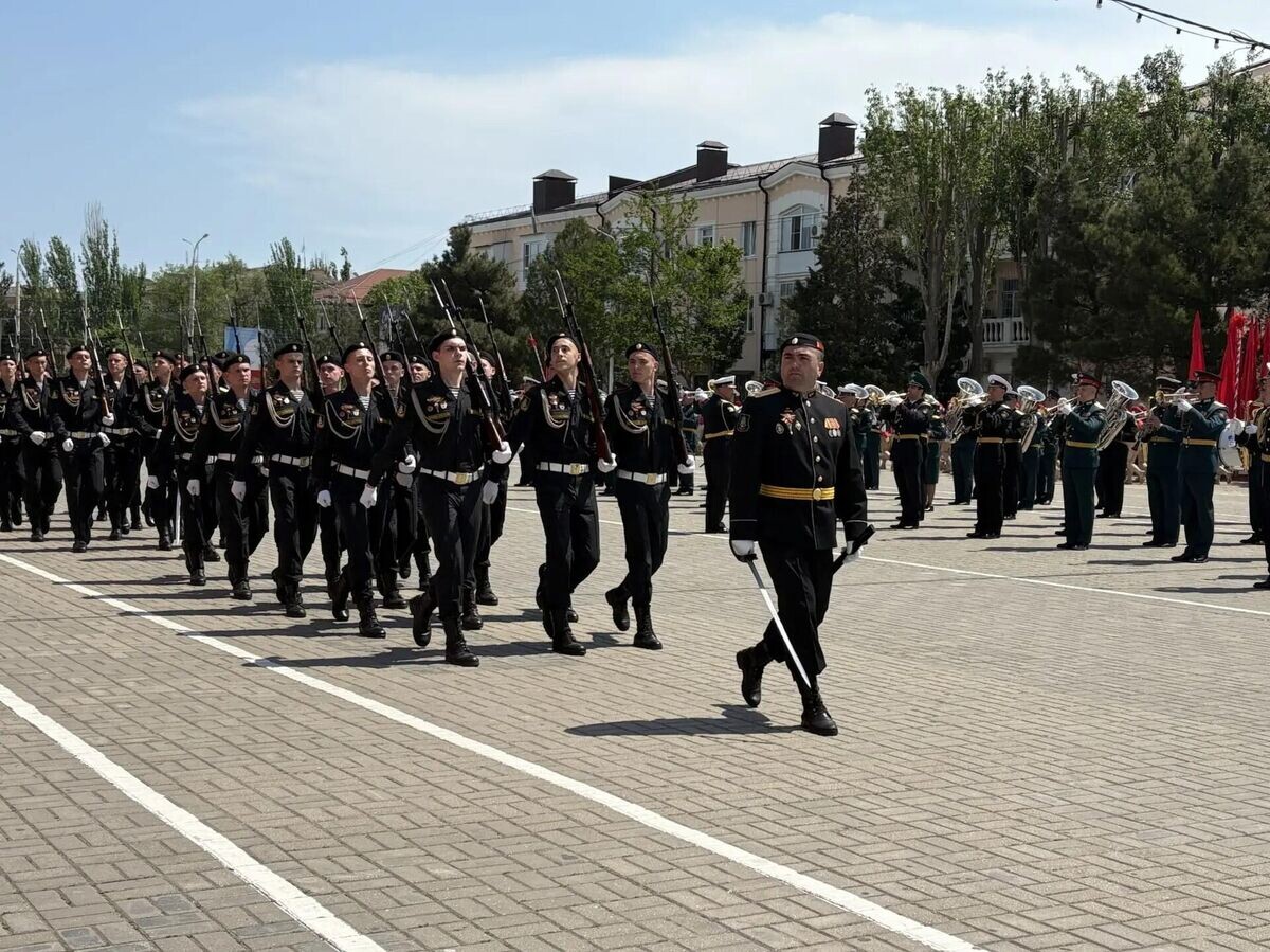    Военный парад в Каспийске | © РИА Новости