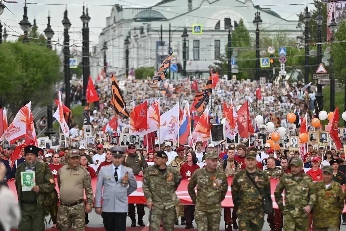    Бессмертный полк в Омске   Управление пресс-службы Губернатора и Правительства Омской области