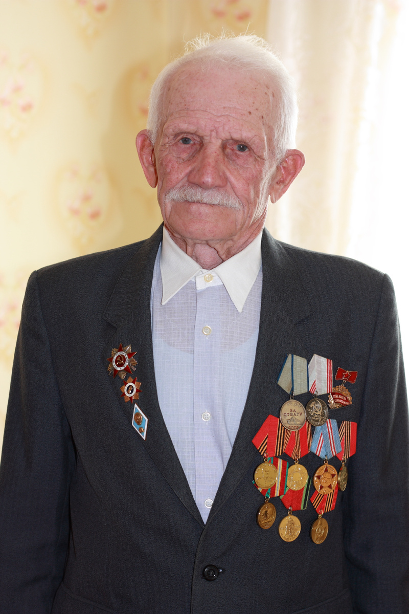 Дедушка Михаил Петрович