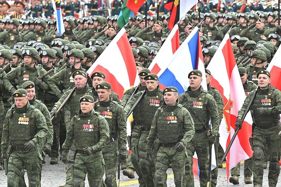    Колонна Героев СВО на Параде Победы. Владимир ВЕЛЕНГУРИН