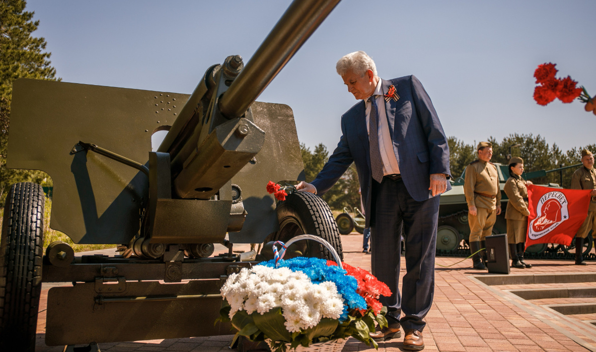     Установлен макет пушки. Автор: редакция. Фото: Управление коммуникаций Нововоронежской АЭС.