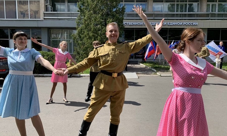 В Курске в Парке Пионеров 9 мая будет работать танцевальная ретроплощадка