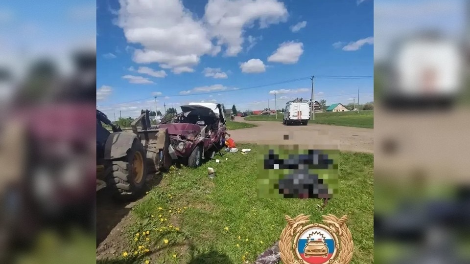 Водитель Lada Niva погиб в ДТП с грузовиком и трактором в Башкирии