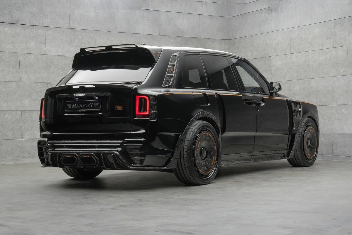    Rolls-Royce Cullinan Black Badge Emperor Signature   
Mansory