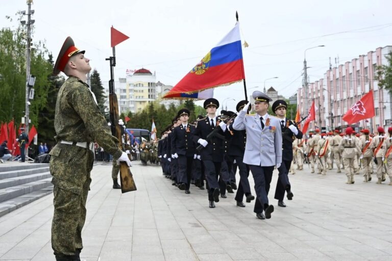 Как прошёл торжественный марш Победы в Брянске