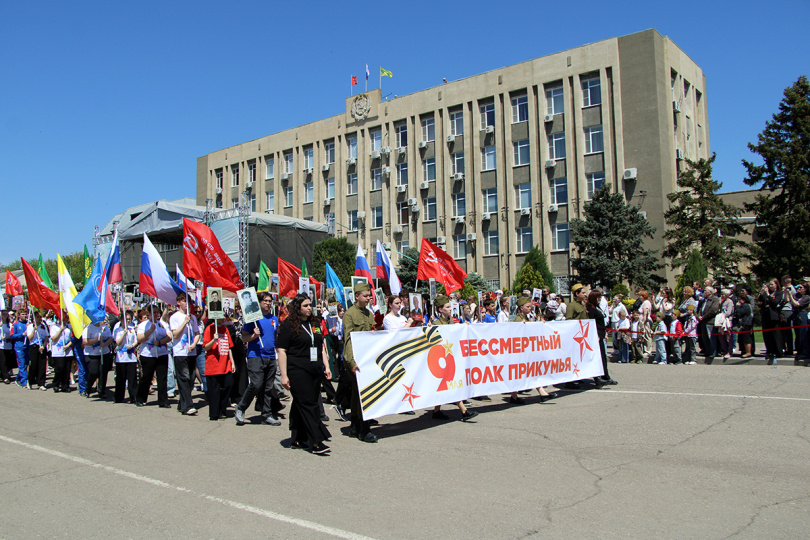 Колонной «Бессмертного полка» прошли будённовцы в День Победы