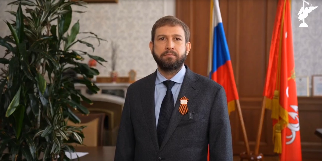 Дмитрий Ваньчков поздравил жителей Петроградского района с Днем Великой Победы