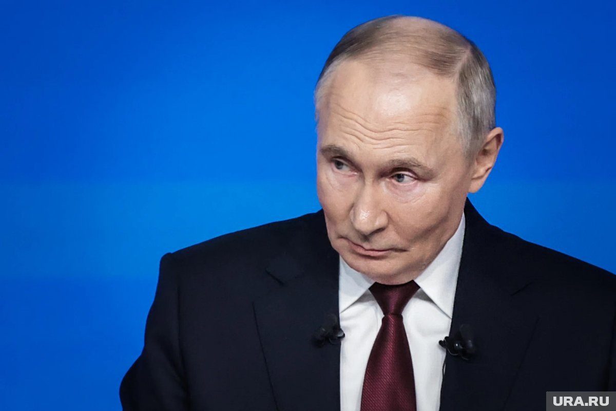     Президент Владимир Путин провел секретные переговоры с верховным правителем Малайзии султаном Ибрагимом