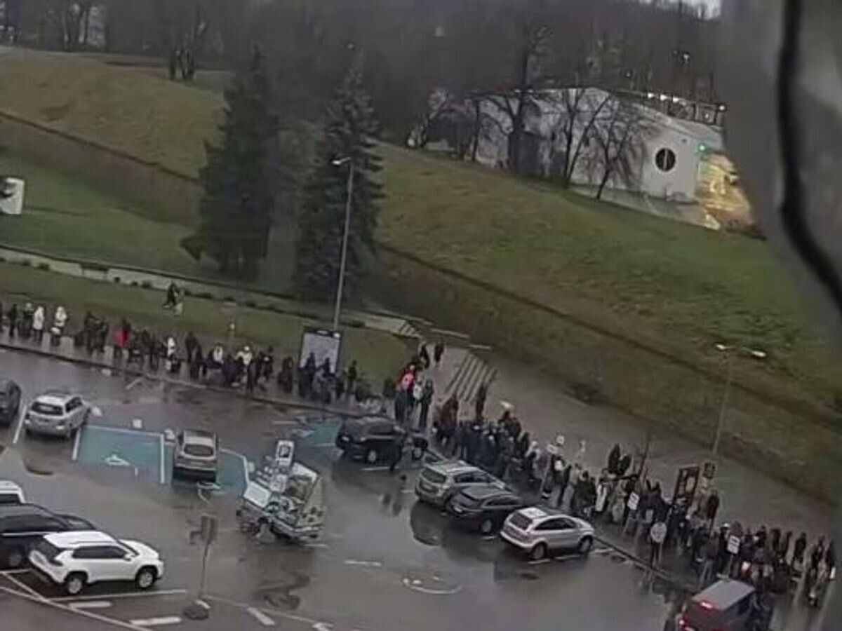    Очередь на пропускном пункте Нарва – Ивангород | © Sputnik Ближнее зарубежье/Telegram