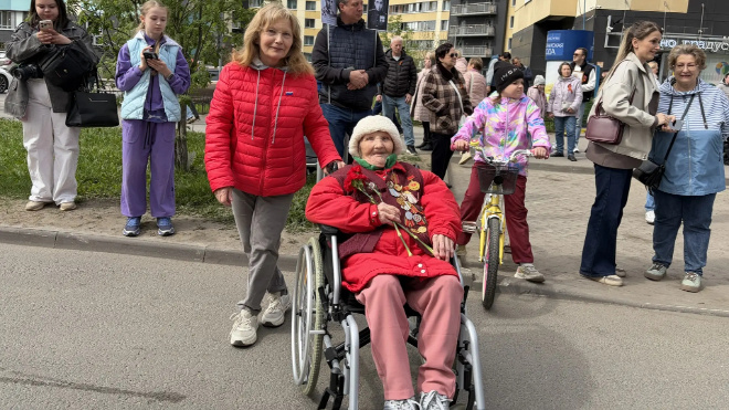 В Кудрово 103-летняя ветеран войны Капитолина Киселёва участвовала в шествии «Бессмертный полк»