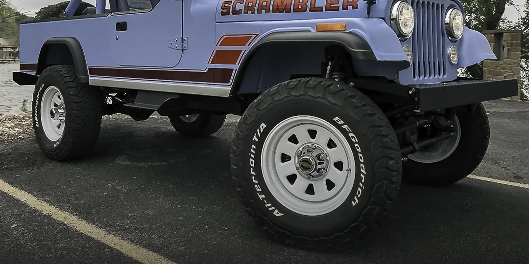 На базе Jeep CJ-8 из 1980-х создали рестомод Scrambler за 260 000 долларов.