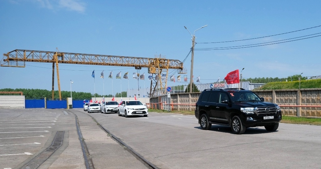 Совершили автопробег ко Дню Победы