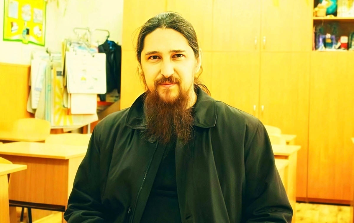 Димитрий Шишкин — протоиерей, клирик Александро-невского кафедрального собора (г. Симферополь).