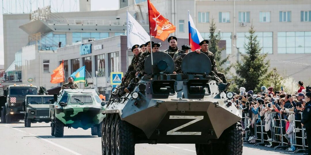 Высокогорский район отметил День Победы шествием, бронетехникой и концертом