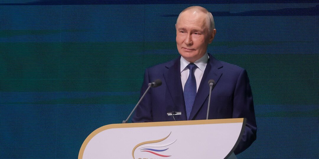 Владимир Путин объяснил, почему не было техники на параде Победы