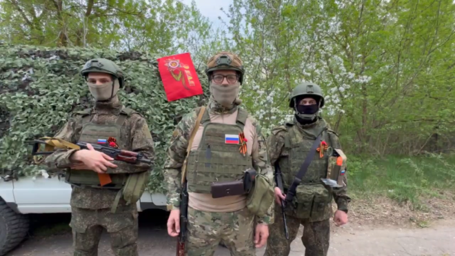 Бойцы подразделения «Гром-Каскад» поздравили жителей Ленобласти с Днем Победы