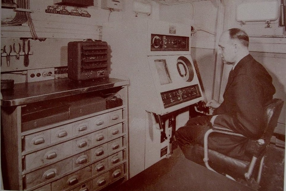 Фотография ч обложки Reflections of a Stereo Pioneer Hardcover by Arthur Keller. Publisher:  San Francisco Pr.  Источник изображения  https://www.amazon.com